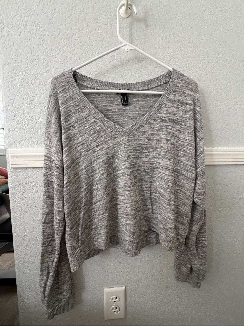 Forever 21 Gray Marled V-Neck Sweater